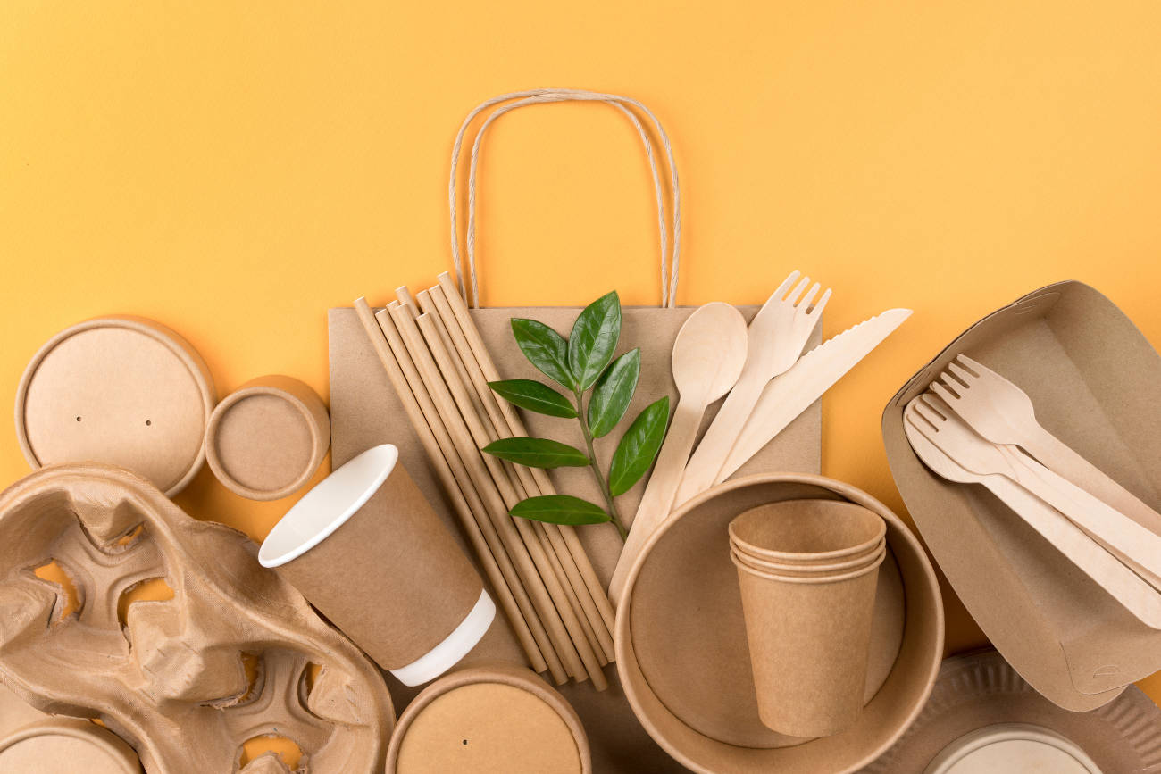 01-diaporama1-vaisselle-recyclable-1300×867-196689369_m akadis vaisselle recyclable